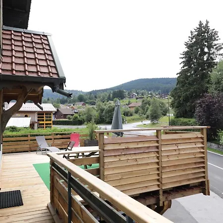 Chalet En Couleurs